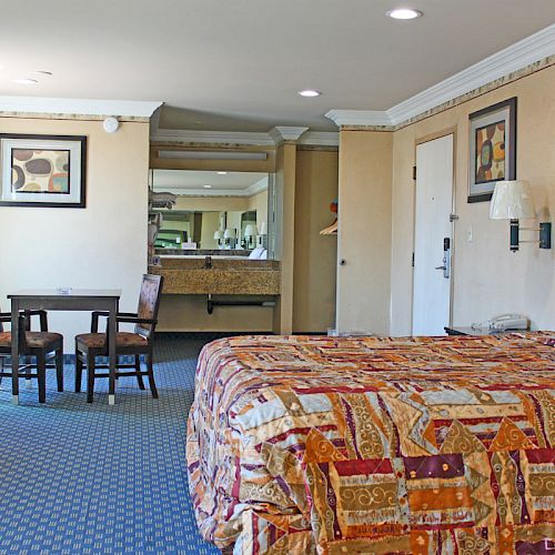 Crystal Inn Suites & Spas LAX